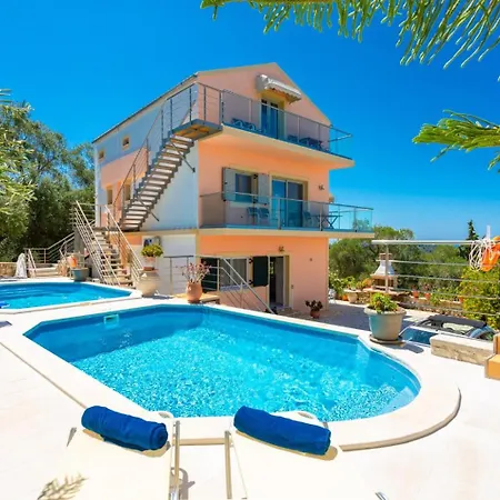 Stephania Villa Gaios